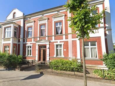 Wohnung zur Miete 385 € 2 Zimmer 51,5 m² Dachgeschoss, 2. Geschoss frei ab 01.09.2025 Augustastraße 5 Neustrelitz Neustrelitz 17235