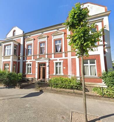 Wohnung zur Miete 385 € 2 Zimmer 51,5 m² Dachgeschoss, 2. Geschoss frei ab 01.09.2025 Augustastraße 5 Neustrelitz Neustrelitz 17235