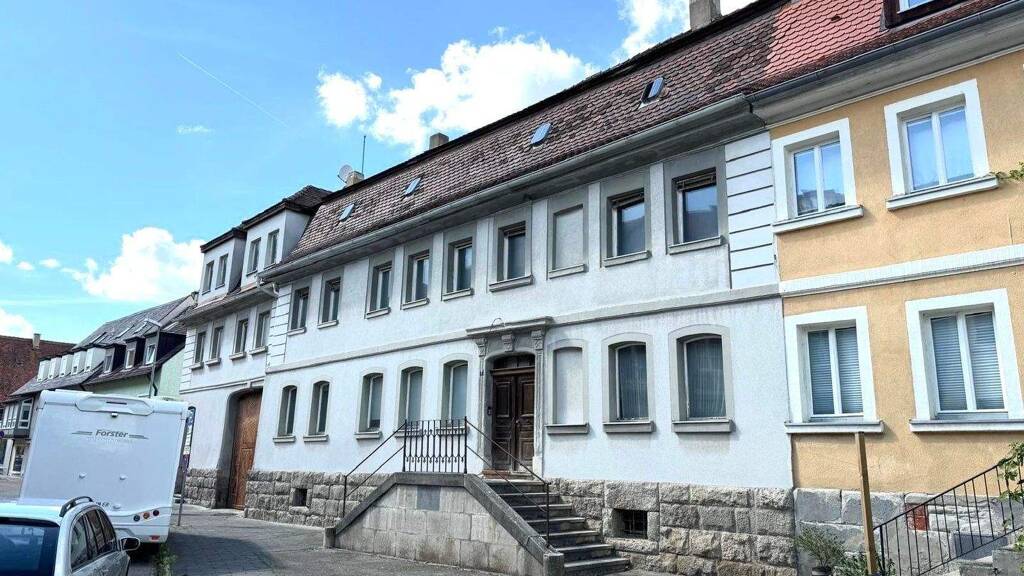 Mehrfamilienhaus zum Kauf 350.000 € 15 Zimmer 599 m² 378 m² Grundstück Bad Windsheim 91438