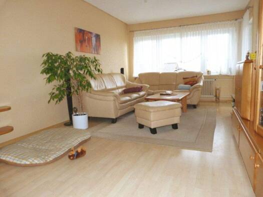 Reihenmittelhaus zur Miete 1.250 € 4,5 Zimmer 130 m² 233 m² Grundstück frei ab 01.04.2026 Neckarwestheim 74382