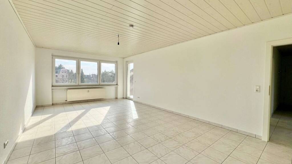 Wohnung zur Miete 1.050 € 3 Zimmer 81 m² 3. Geschoss frei ab 15.04.2026 Hanau 63452