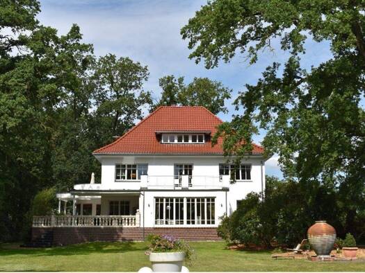 Villa zum Kauf provisionsfrei 11 Zimmer 440 m² 3.500 m² Grundstück Martfeld 27327