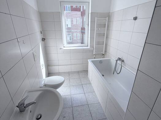Wohnung zur Miete 300 € 2 Zimmer 53 m² 1. Geschoss Wilhelm-Stolle-Platz 6 Niederplanitz Zwickau 08062