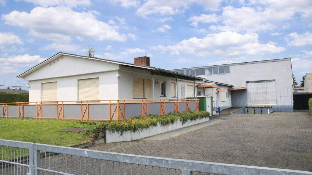 Lagerhalle zum Kauf 947 € 1.215 m² Lagerfläche Klein-Krotzenburg Hainburg / Klein-Krotzenburg 63512