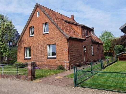 Einfamilienhaus zum Kauf 5 Zimmer 143 m² 1.384 m² Grundstück frei ab sofort Stolzenau Stolzenau 31592