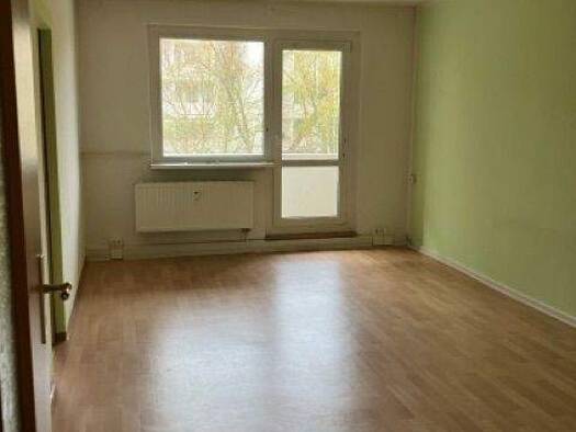 Wohnung zur Miete 310 € 2 Zimmer 55,1 m² 3. Geschoss frei ab 01.01.2026 Kahlaer Straße 14 Lusan Gera 07549