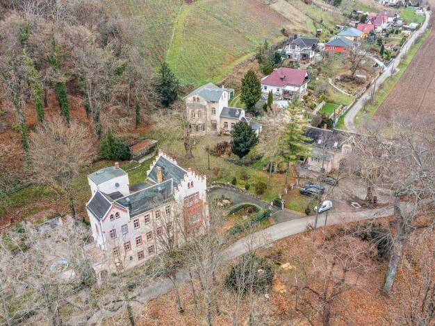 Haus zum Kauf 1.395.000 € 20 Zimmer 1.130 m² 21.389 m² Grundstück Roßbach Naumburg (Saale) 06618