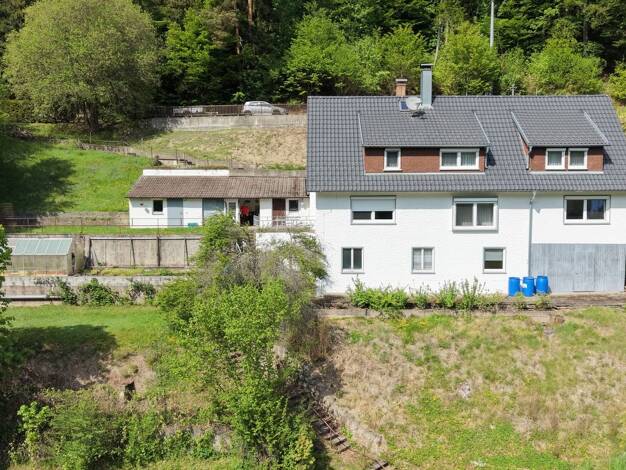 Mehrfamilienhaus zum Kauf 595.000 € 10 Zimmer 253 m² 1.700 m² Grundstück Berneck Altensteig 72213