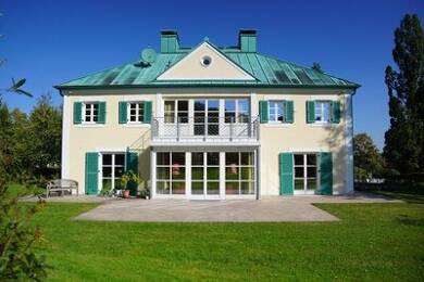 Haus zum Kauf 1.380.000 € 14 Zimmer 266 m² 3.115 m² Grundstück frei ab sofort Schönau Schönau 84337