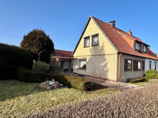 Doppelhaushälfte zum Kauf 115.000 € 3 Zimmer 80 m² 830 m² Grundstück Sargstedter Siedlung Halberstadt 38820