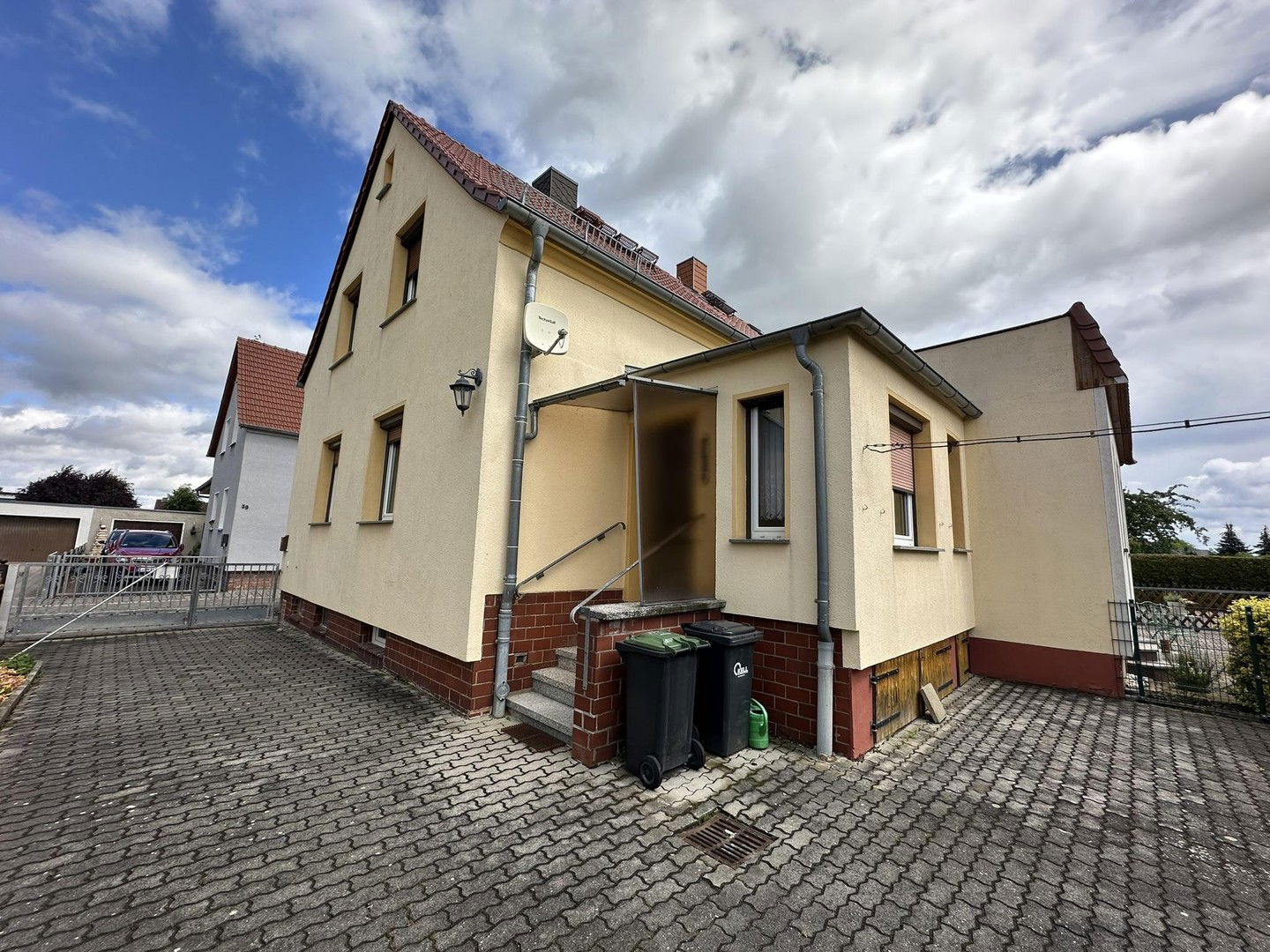 Doppelhaushälfte zum Kauf provisionsfrei 140.000 € 4 Zimmer 110 m²<br/>Wohnfläche 430 m²<br/>Grundstück Groitzsch Groitzsch 04539