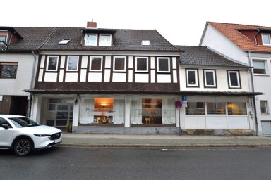 Mehrfamilienhaus zum Kauf 294.900 € 10 Zimmer 300 m² 401 m² Grundstück Hauptstraße 24/26 Eschershausen Gronau 31028