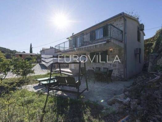 Haus zum Kauf 295.000 € 4 Zimmer 120 m² Stomorska Stomorska