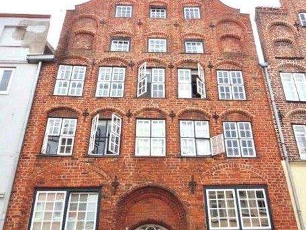 Wohnung zur Miete 352 € 1 Zimmer 25,3 m² frei ab 19.12.2025 Große Altefähre 31 Innenstadt Lübeck 23552