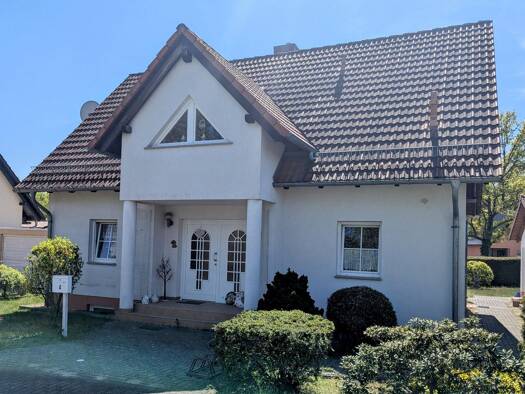 Einfamilienhaus zum Kauf 340.000 € 5 Zimmer 134 m² 680 m² Grundstück Weißwasser 02943