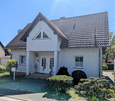 Einfamilienhaus zum Kauf 340.000 € 5 Zimmer 134 m² 680 m² Grundstück Weißwasser 02943