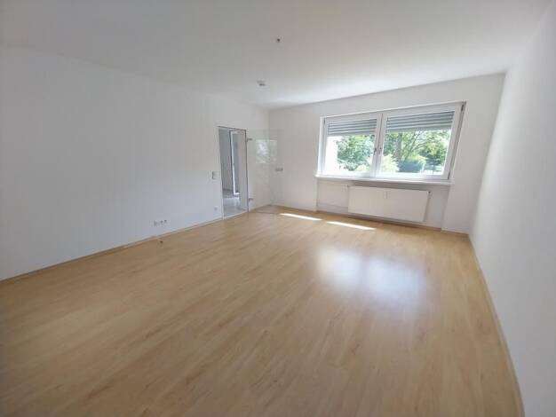 Wohnung zum Kauf 299.900 € 3 Zimmer 83,2 m² 2. Geschoss Großprüfening-Dechbetten-Königswiesen Regensburg 93051