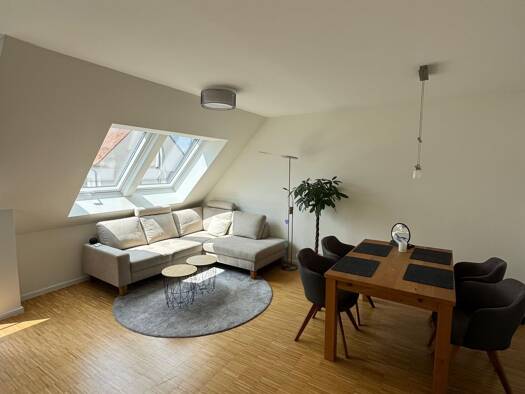 Wohnung zur Miete 1.090 € 2 Zimmer 55 m² Dachgeschoss, 2 Geschosse frei ab 15.10.2025 Igelsdorf Baiersdorf 91083