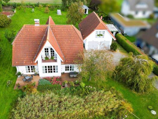 Einfamilienhaus zum Kauf 1.100.000 € 5 Zimmer 185 m² 2.254 m² Grundstück Börgerende 18211