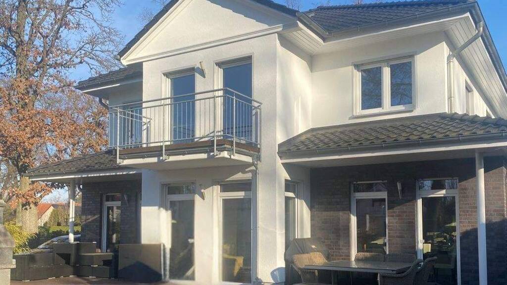 Einfamilienhaus zum Kauf 875.000 € 7 Zimmer 204 m² 879 m² Grundstück Falkensee 14612
