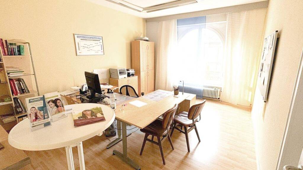 Büro zur Miete 1.400 € 163 m² Bürofläche Ettlingen 76275