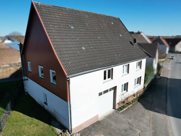 Einfamilienhaus zum Kauf 139.000 € 10 Zimmer 167 m² 1.129 m² Grundstück Schloßstraße 5 Natzungen Borgentreich 34434