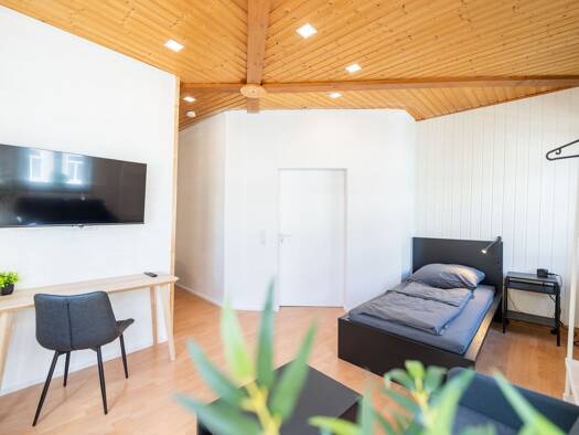 Wohnung zur Miete 1.200 € 3 Zimmer 95 m² Geschoss 2/3 frei ab sofort Coburg 96450