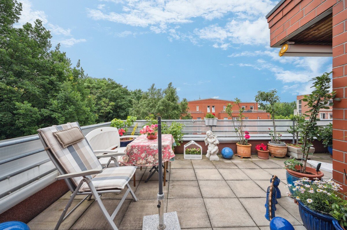 Penthouse zum Kauf 680.000 € 3 Zimmer 130 m²<br/>Wohnfläche Biesdorf Berlin / Biesdorf 12683