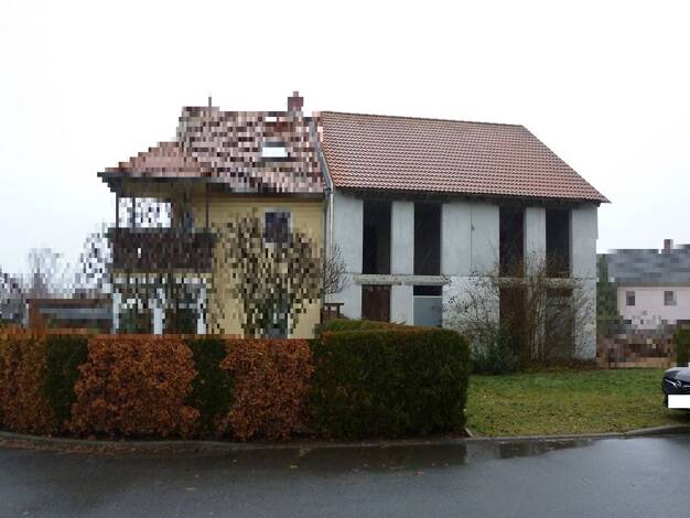 Reihenmittelhaus zum Kauf provisionsfrei 49.250 € 8 Zimmer 323 m² 379 m² Grundstück Limbach-Oberfrohna Limbach-Oberfrohna 09212