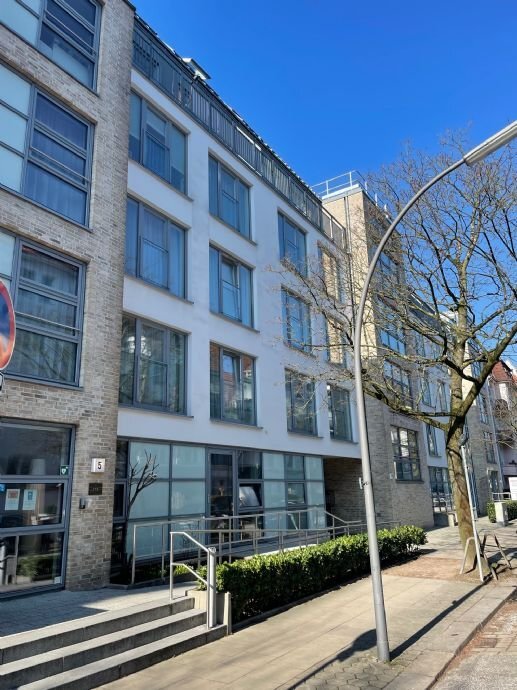 Maisonette zur Miete 2.790 € 4,5 Zimmer 142 m²<br/>Wohnfläche 4.<br/>Geschoss 01.03.2025<br/>Verfügbarkeit Winterhude Hamburg 22303