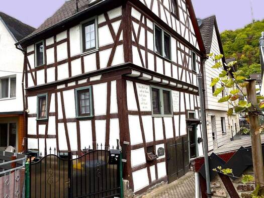 Einfamilienhaus zum Kauf 159.000 € 5 Zimmer 104 m² 63 m² Grundstück Braubach 56338