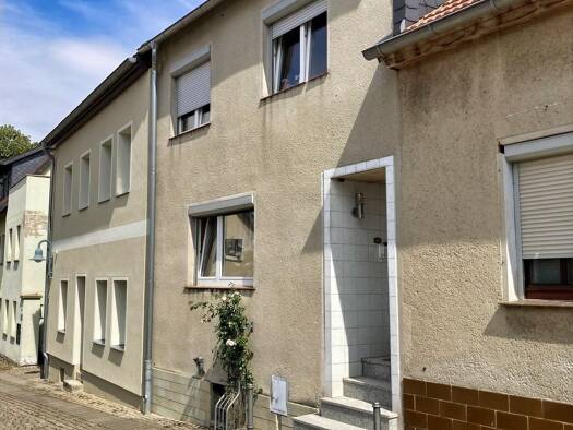 Reihenmittelhaus zum Kauf 98.500 € 4 Zimmer 100 m² 94 m² Grundstück Sangerhausen Sangerhausen 06526