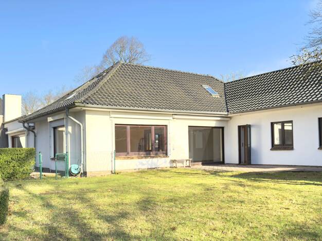 Haus zum Kauf 690.000 € 6 Zimmer 257 m² 2.951 m² Grundstück frei ab sofort Rendsburg 24768
