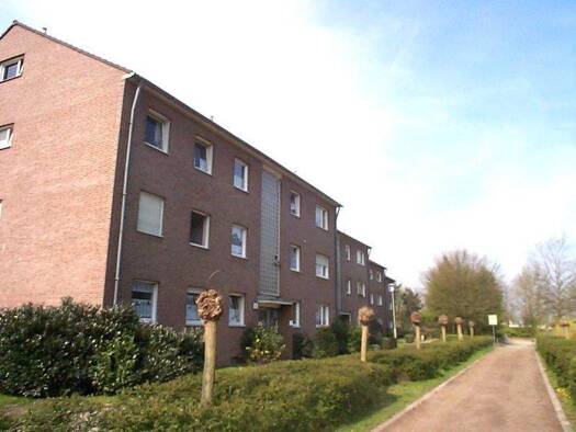 Wohnung zur Miete 739 € 4 Zimmer 85,9 m² 1. Geschoss frei ab 11.02.2026 An den Hüren 113 Uedding Mönchengladbach 41066