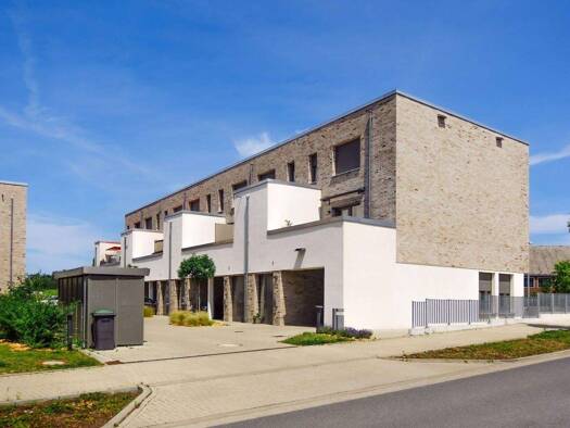 Wohnung zur Miete 1.255 € 3 Zimmer 114,1 m² 1. Geschoss frei ab 01.04.2026 Kleekampsweg 33 Fallersleben Wolfsburg 38442