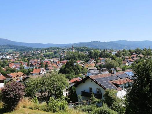 Einfamilienhaus zum Kauf 249.000 € 6 Zimmer 189 m² 892 m² Grundstück frei ab sofort Zwiesel Zwiesel 94227