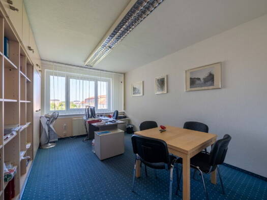Büro zur Miete provisionsfrei 2.295 € 11 Zimmer 286,5 m² Bürofläche Reutershagen West 18069