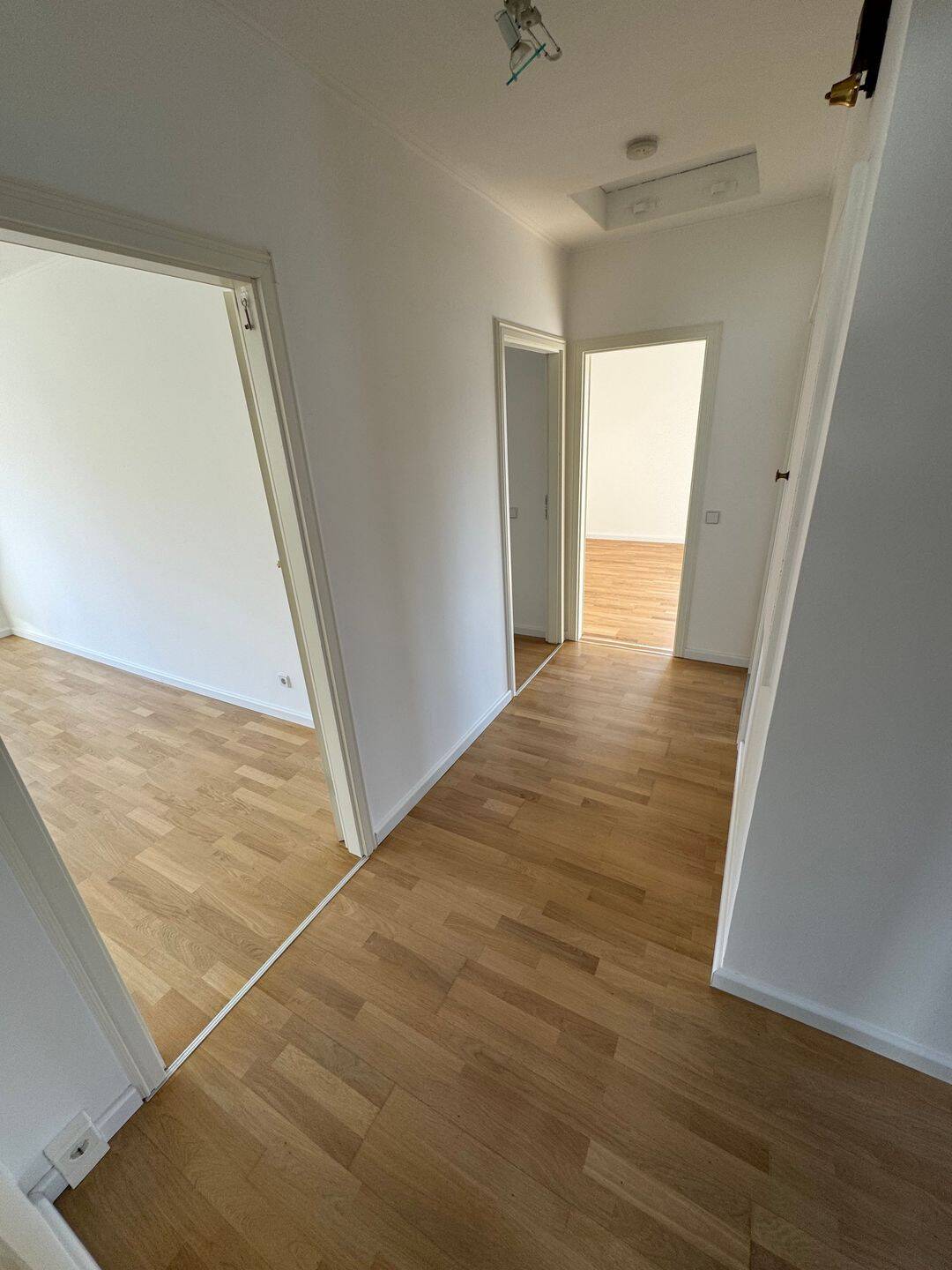 Einfamilienhaus zur Miete - Ansicht 4