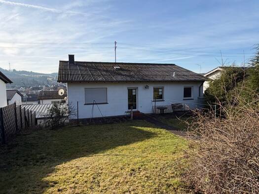 Einfamilienhaus zum Kauf 235.000 € 8 Zimmer 175 m² 874 m² Grundstück frei ab sofort Freisen Freisen 66629