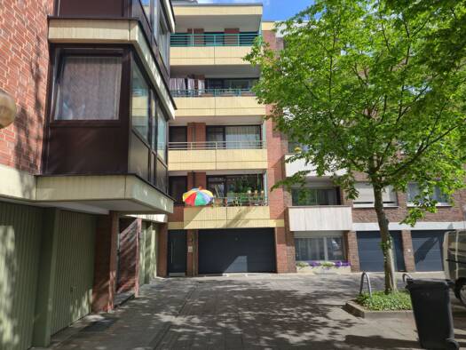 Haus zum Kauf 420.000 € 9 Zimmer 245 m² 1 m² Grundstück Stadtmitte Ost 41061