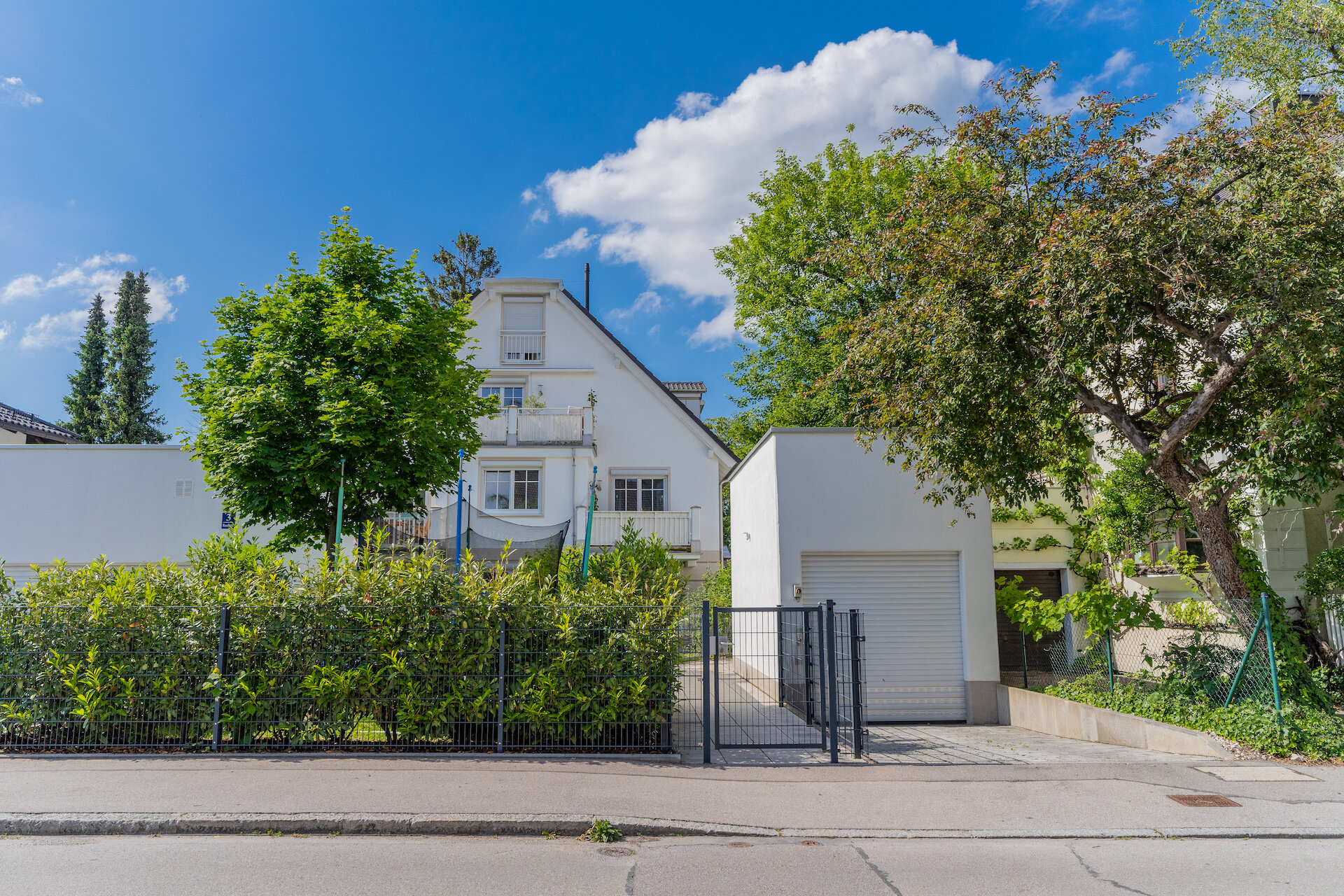 Wohnung zum Kauf 598.000 € 2 Zimmer 70 m²<br/>Wohnfläche 1.<br/>Geschoss Industriebezirk München 80997