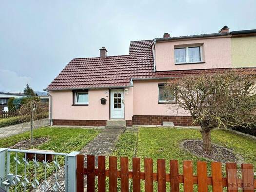 Doppelhaushälfte zum Kauf 155.000 € 4 Zimmer 87,3 m² 689 m² Grundstück frei ab sofort Schwarza Rudolstadt 07407