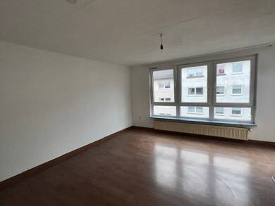Wohnung zur Miete 550 € 4 Zimmer 92 m² 3. Geschoss frei ab sofort Von der Tann Straße 15 Innenstadt Pirmasens 66953