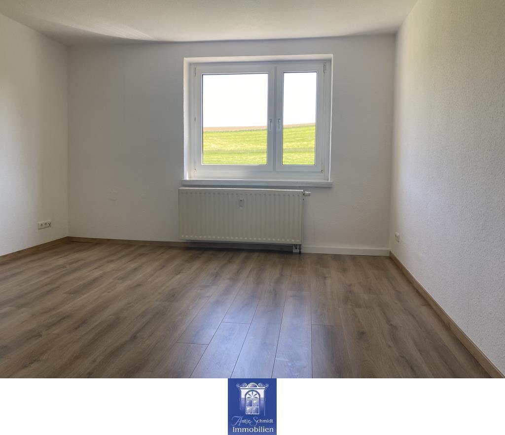 Wohnung zur Miete 295 € 3 Zimmer 57,9 m²<br/>Wohnfläche Grunau Niederstriegis 04741