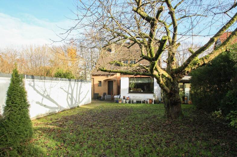 Mehrfamilienhaus zum Kauf 299.000 € 7 Zimmer 165 m² 806 m² Grundstück Holsterhausen Herne 44625