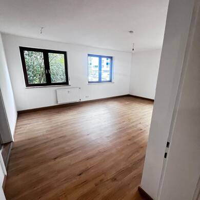 Wohnung zur Miete 950 € 3 Zimmer 92 m² EG frei ab 01.08.2025 Äußere Bayreuther Straße 68 Schoppershof Nürnberg 90491