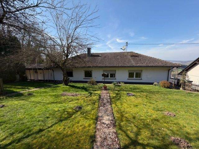 Immobilie in Irsch - Großzügiges Einfamilienhaus mit Einliegerwohnung in Irsch/Saar - Bild 3