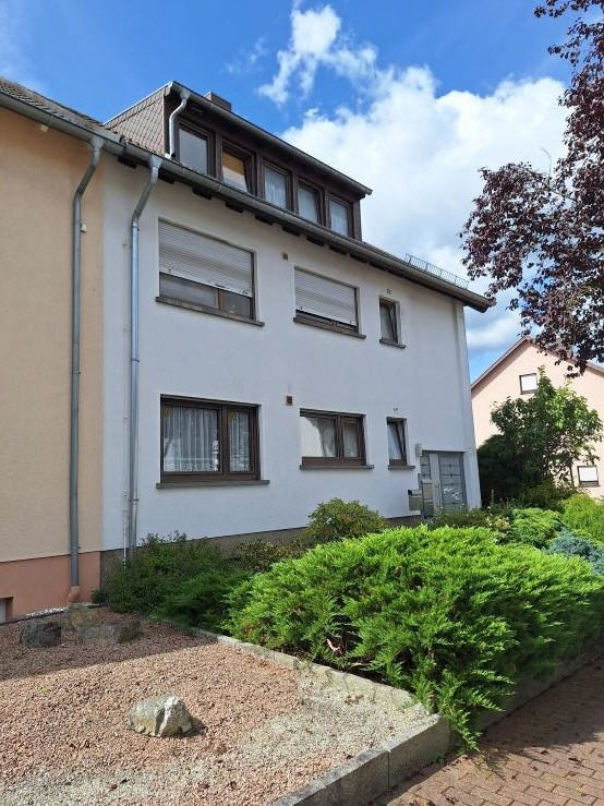 Mehrfamilienhaus zum Kauf 409.000 € 8 Zimmer 270 m²<br/>Wohnfläche 608 m²<br/>Grundstück Rohrbach St. Ingbert 66386