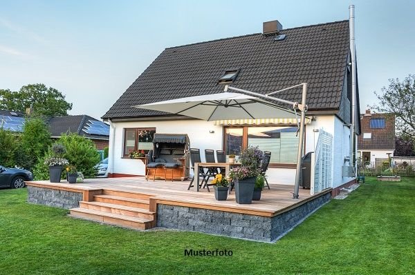 Einfamilienhaus zum Kauf 407.000 € 5 Zimmer 84 m²<br/>Wohnfläche 254 m²<br/>Grundstück Reuschenberg Neuss 41466