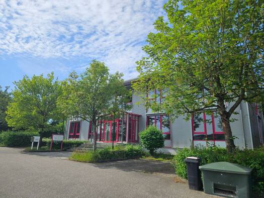 Bürofläche zur Miete provisionsfrei 10 € 6 Zimmer 226 m² Bürofläche Finkenstraße 35 Bad Abbach 93077